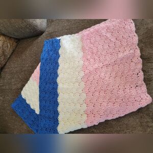 Crochet shells blue/white/pink handcrafted throw blanket size 46 x 42 inches